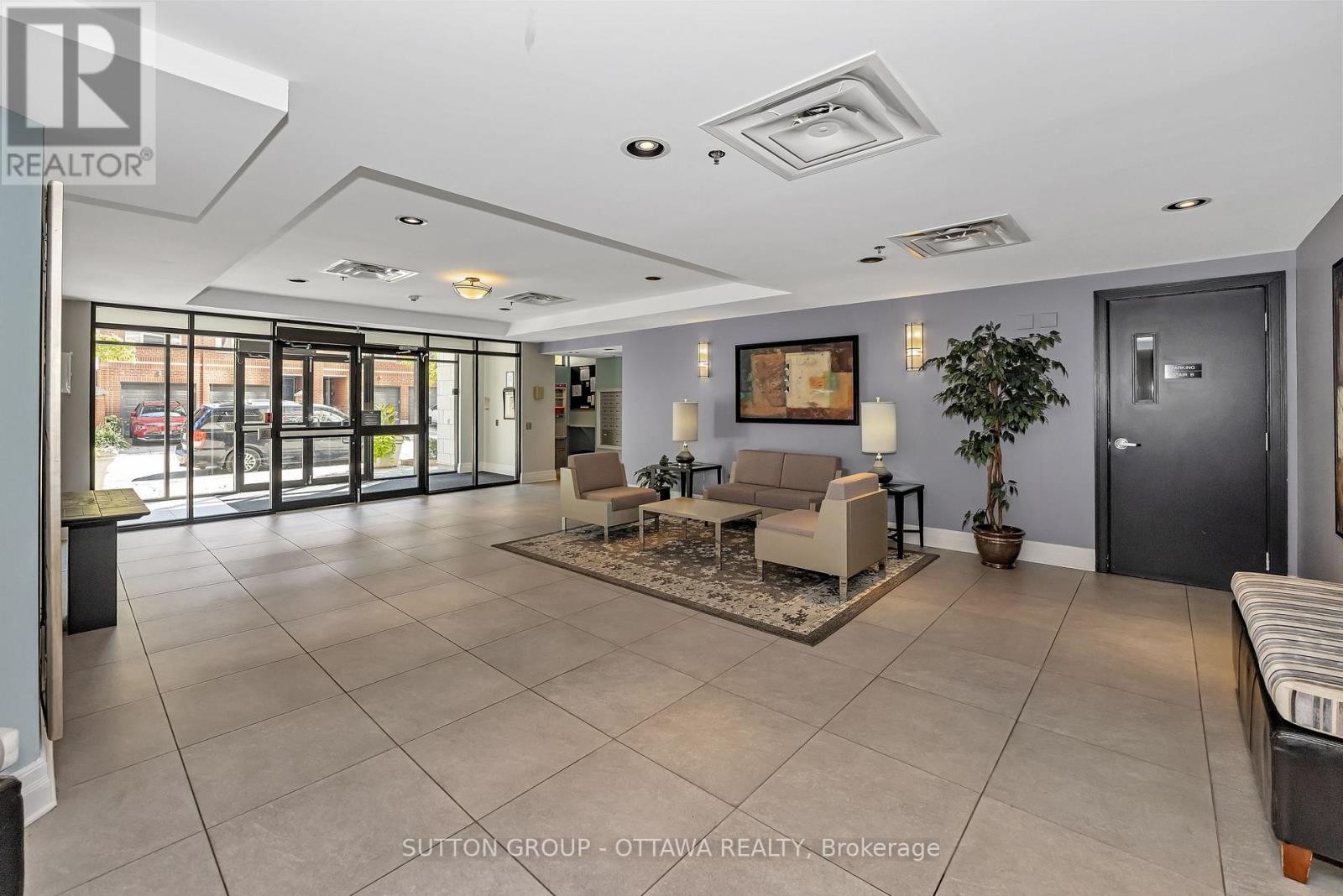 












903 - 375 LISGAR STREET

,
Ottawa,




Ontario
K2P0E3

