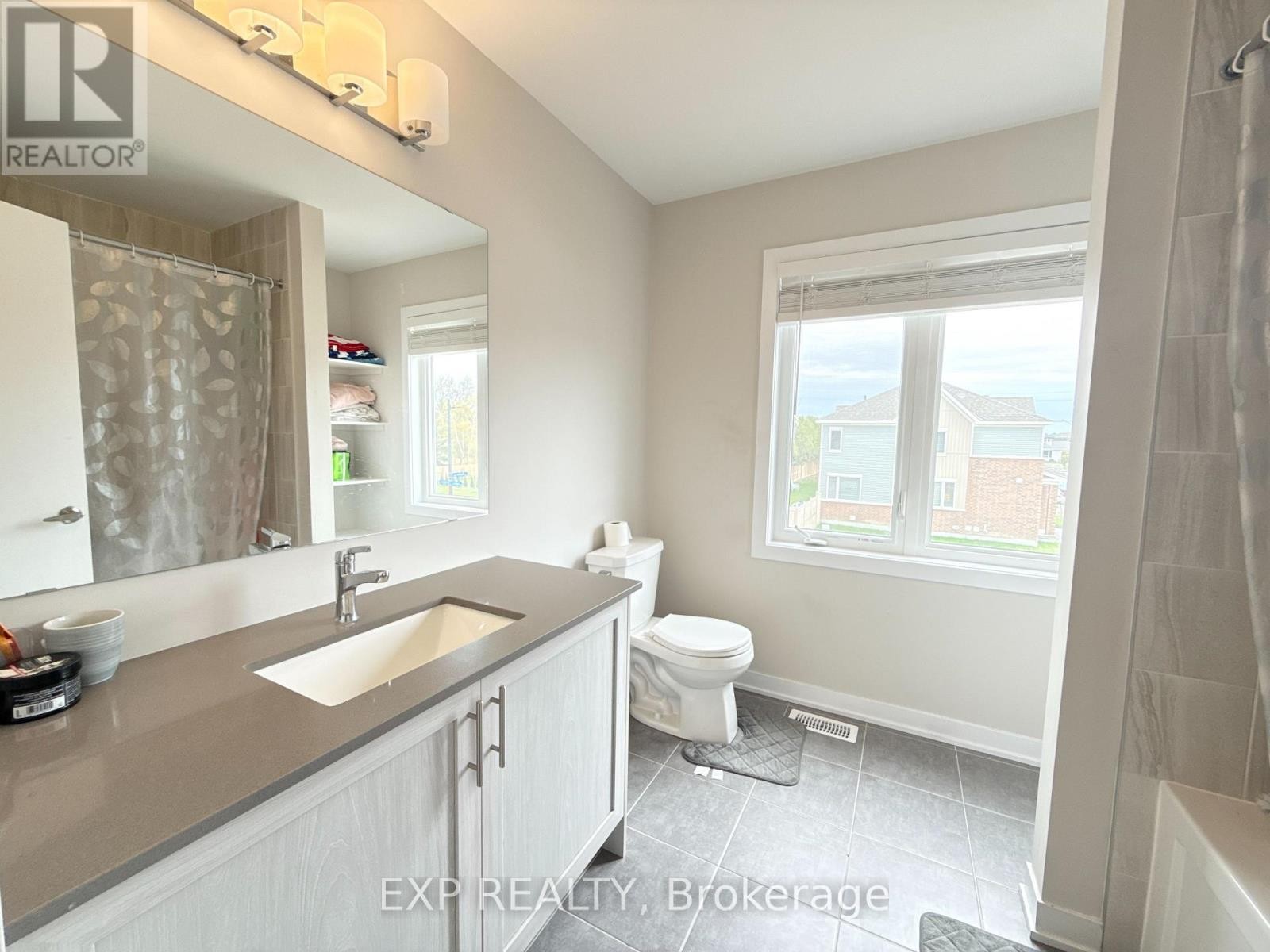 












51 PIZZICATO STREET

,
Ottawa,




Ontario
K1W0S4

