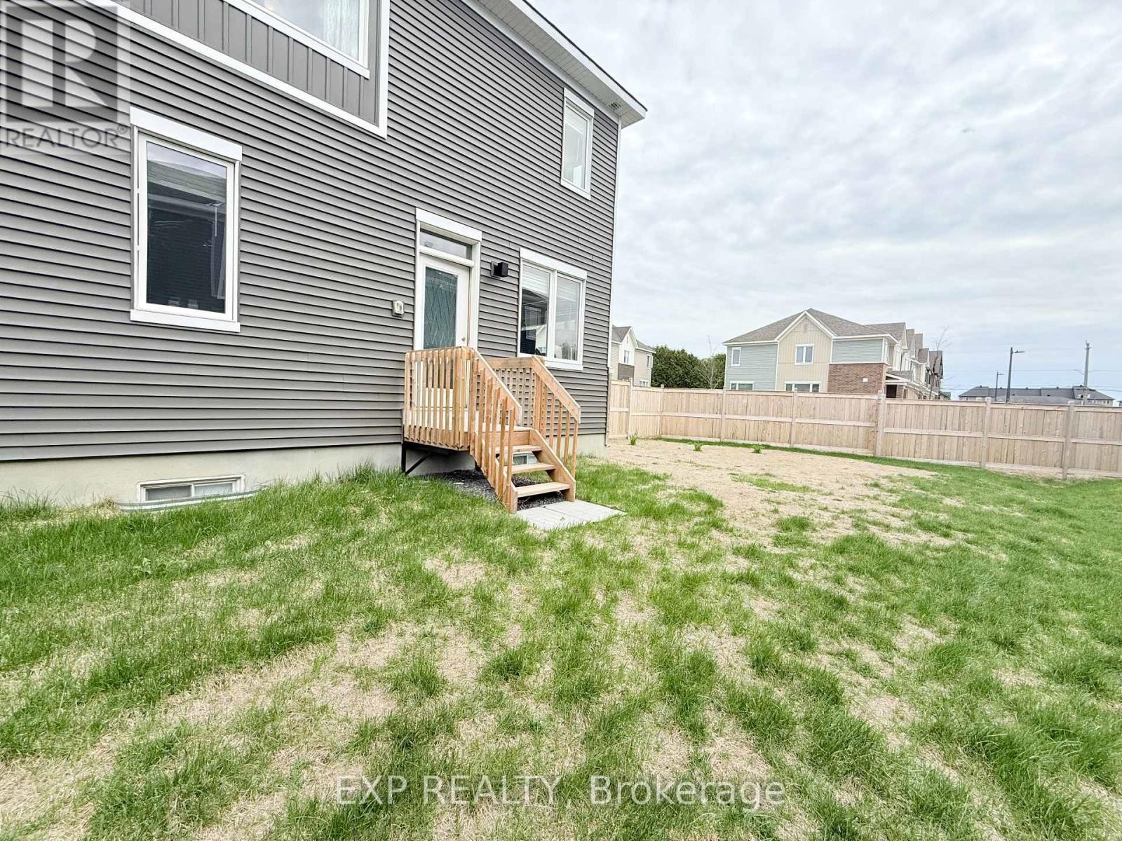 












51 PIZZICATO STREET

,
Ottawa,




Ontario
K1W0S4

