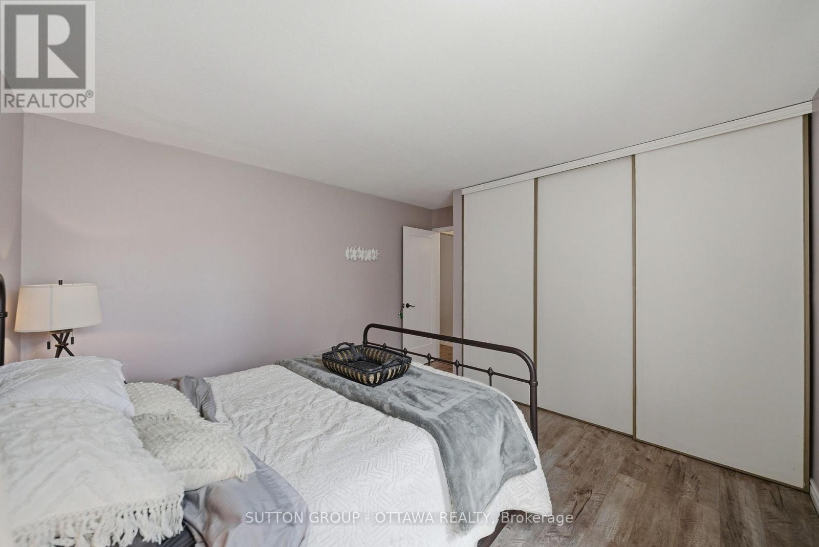 












380 MAPLE STREET

,
Russell,




Ontario
K4R1B5

