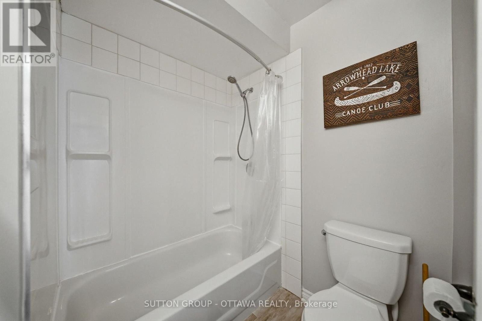 












380 MAPLE STREET

,
Russell,




Ontario
K4R1B5

