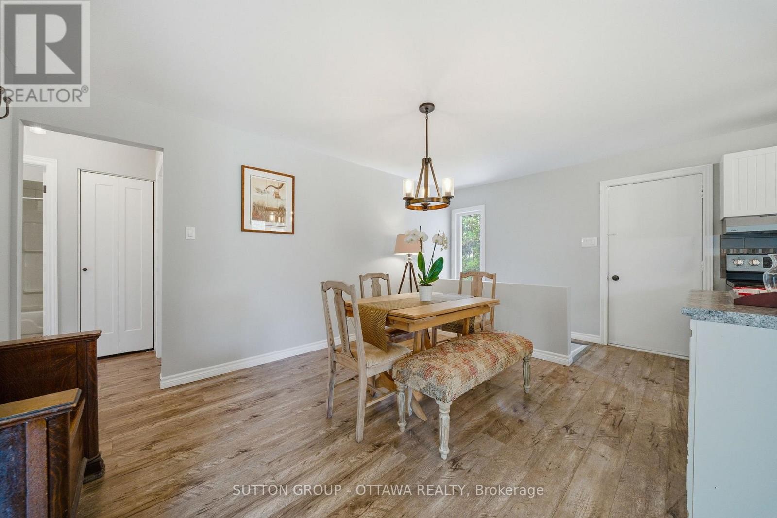 












380 MAPLE STREET

,
Russell,




Ontario
K4R1B5

