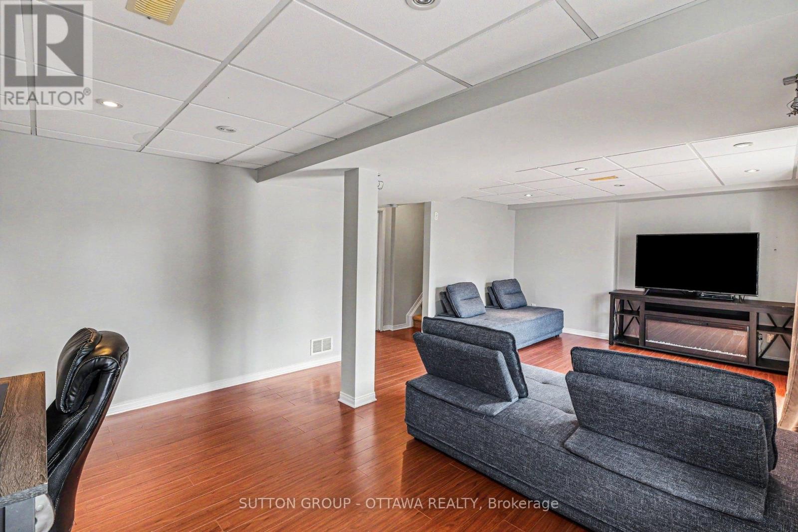 












405 CRYSTAL COURT

,
Clarence-Rockland,




Ontario
K4K0A1

