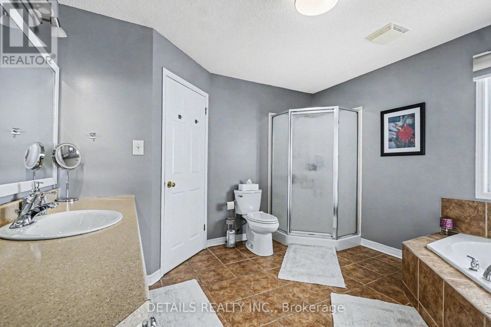












212 SANDRA CRESCENT

,
Clarence-Rockland,




Ontario
K4K1R9

