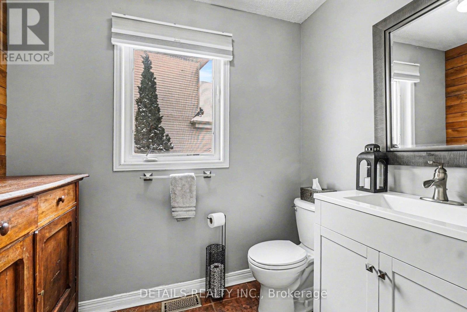 












212 SANDRA CRESCENT

,
Clarence-Rockland,




Ontario
K4K1R9

