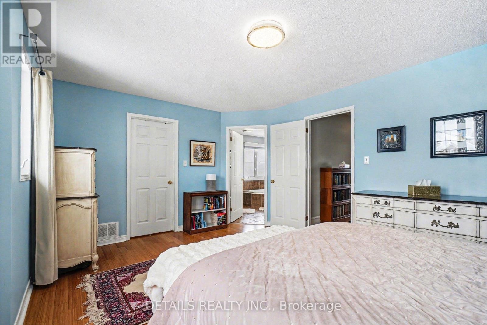 












212 SANDRA CRESCENT

,
Clarence-Rockland,




Ontario
K4K1R9

