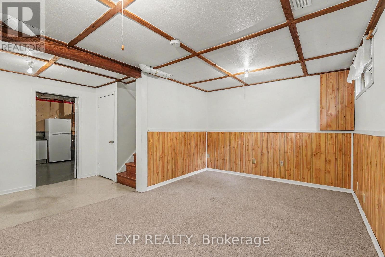












1410 BALLARD COURT

,
Ottawa,




Ontario
K1B4Z2

