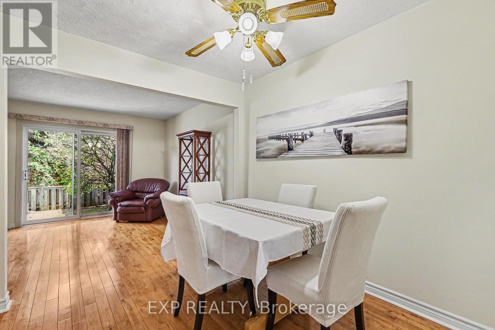 












1410 BALLARD COURT

,
Ottawa,




Ontario
K1B4Z2

