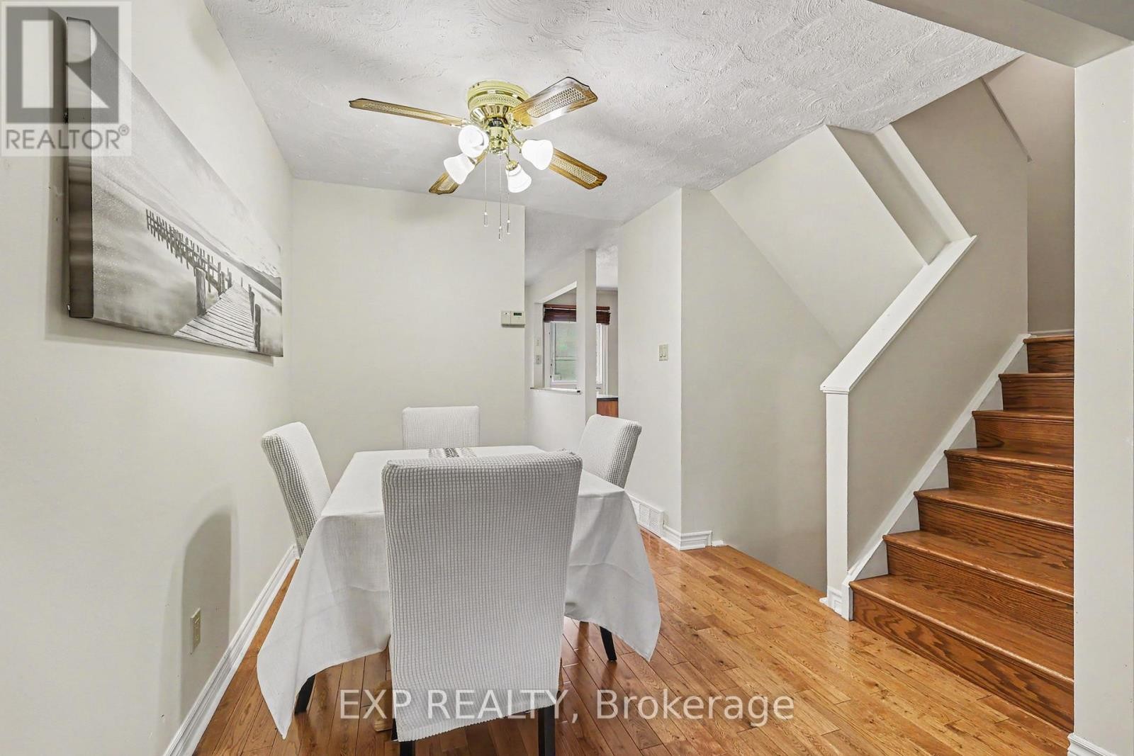 












1410 BALLARD COURT

,
Ottawa,




Ontario
K1B4Z2

