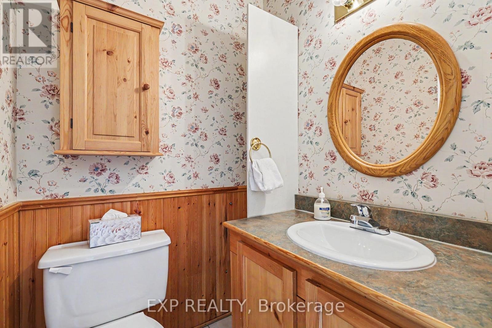 












1410 BALLARD COURT

,
Ottawa,




Ontario
K1B4Z2

