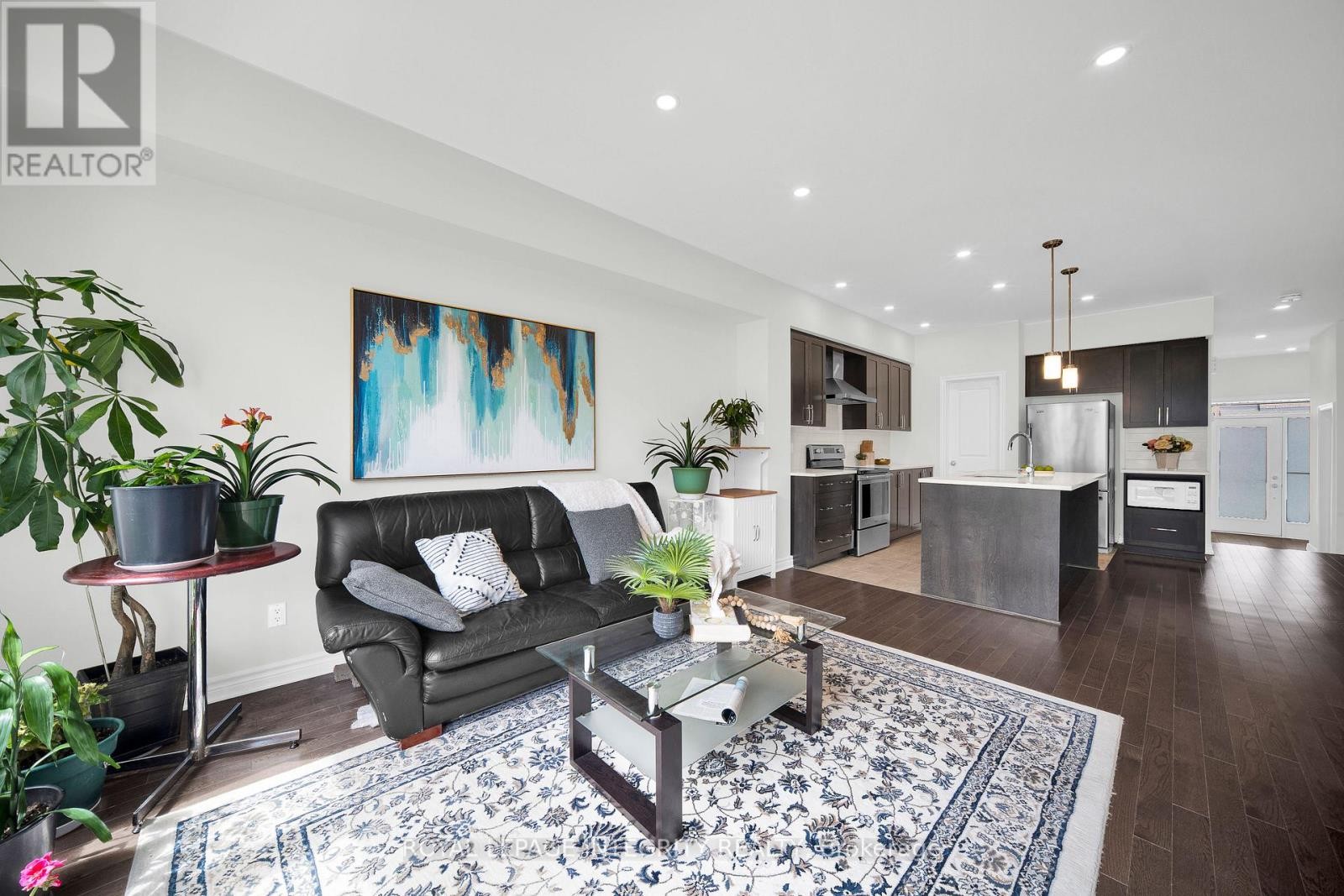 












353 CORNICE STREET

,
Ottawa,




Ontario
K1W0P8

