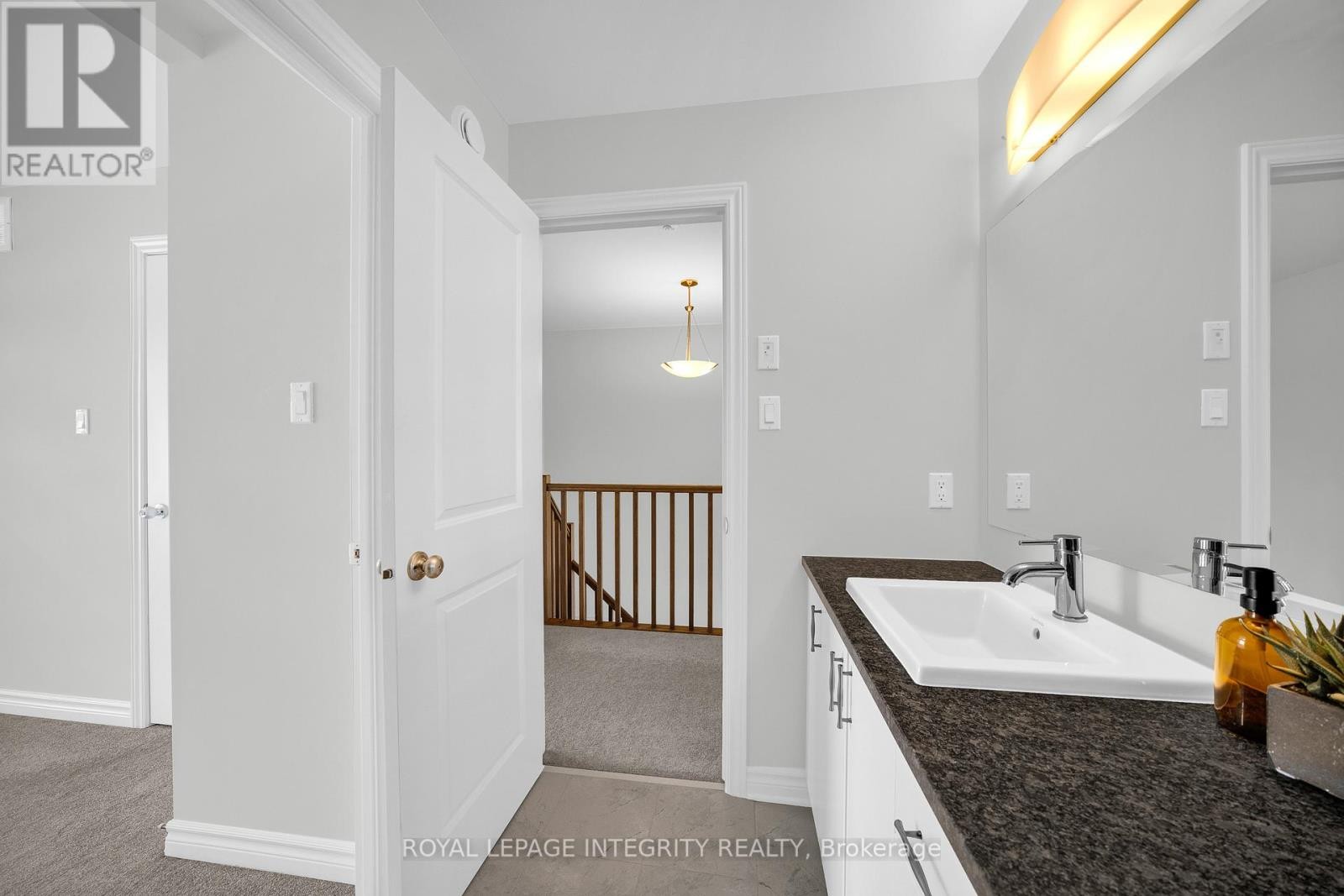 












353 CORNICE STREET

,
Ottawa,




Ontario
K1W0P8

