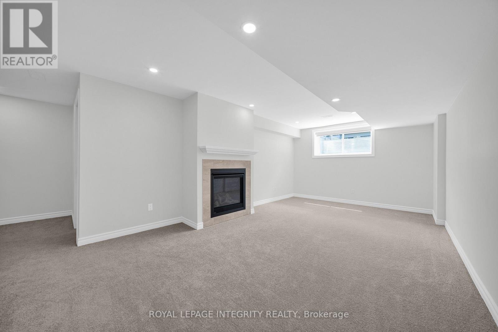












353 CORNICE STREET

,
Ottawa,




Ontario
K1W0P8

