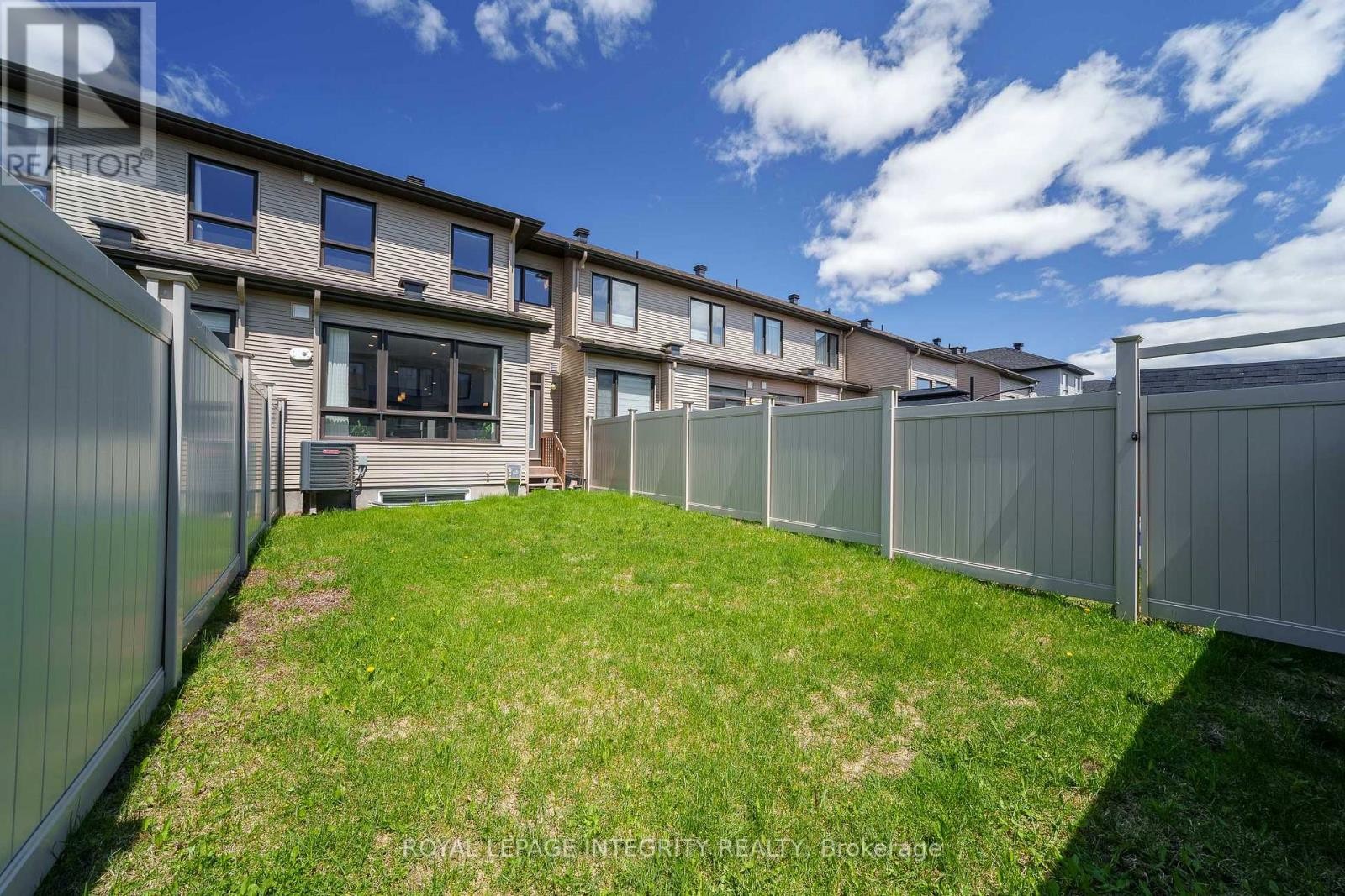 












353 CORNICE STREET

,
Ottawa,




Ontario
K1W0P8

