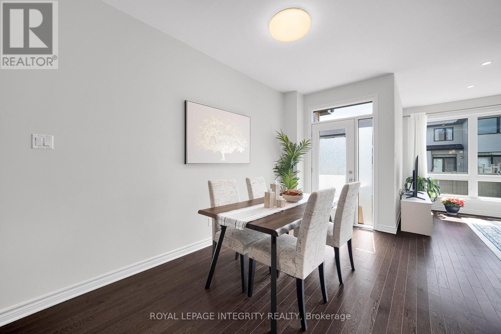 












353 CORNICE STREET

,
Ottawa,




Ontario
K1W0P8

