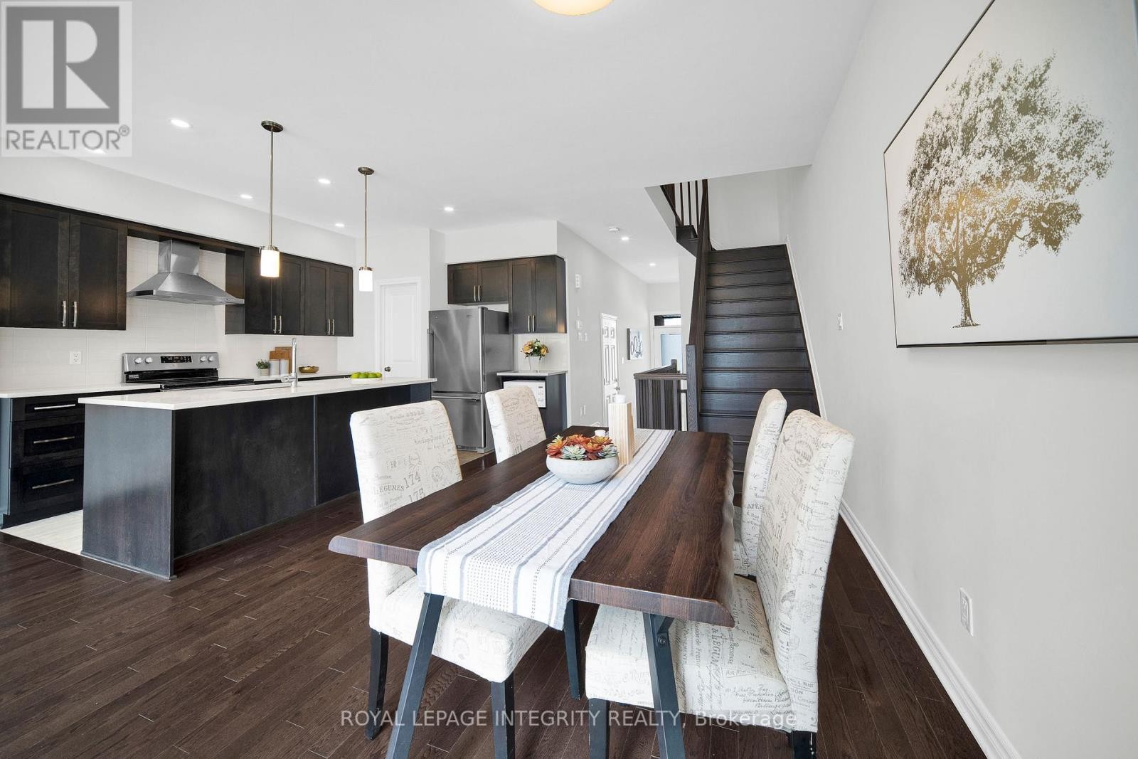 












353 CORNICE STREET

,
Ottawa,




Ontario
K1W0P8

