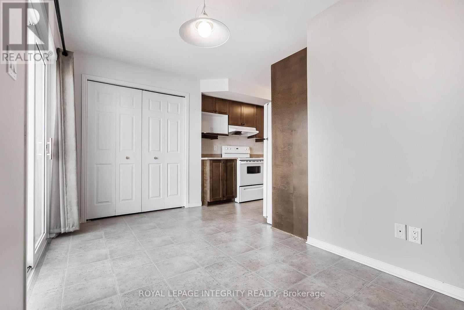 












888 LONGFIELDS DRIVE

,
Ottawa,




Ontario
K2J5K6

