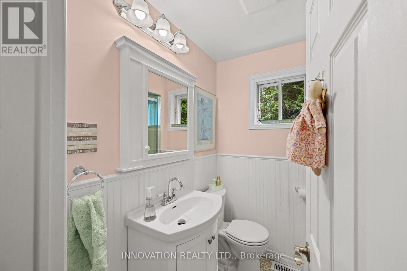 












208 DAVIS ROAD

,
North Grenville,




Ontario
K0G1N0

