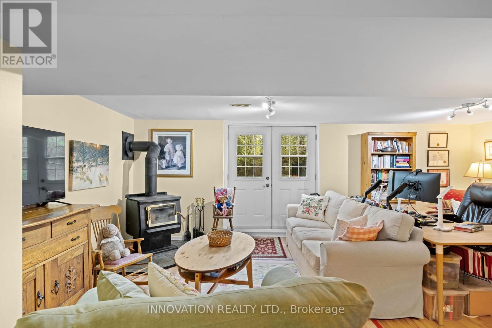 












208 DAVIS ROAD

,
North Grenville,




Ontario
K0G1N0

