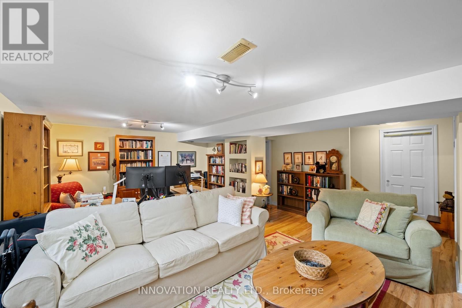












208 DAVIS ROAD

,
North Grenville,




Ontario
K0G1N0

