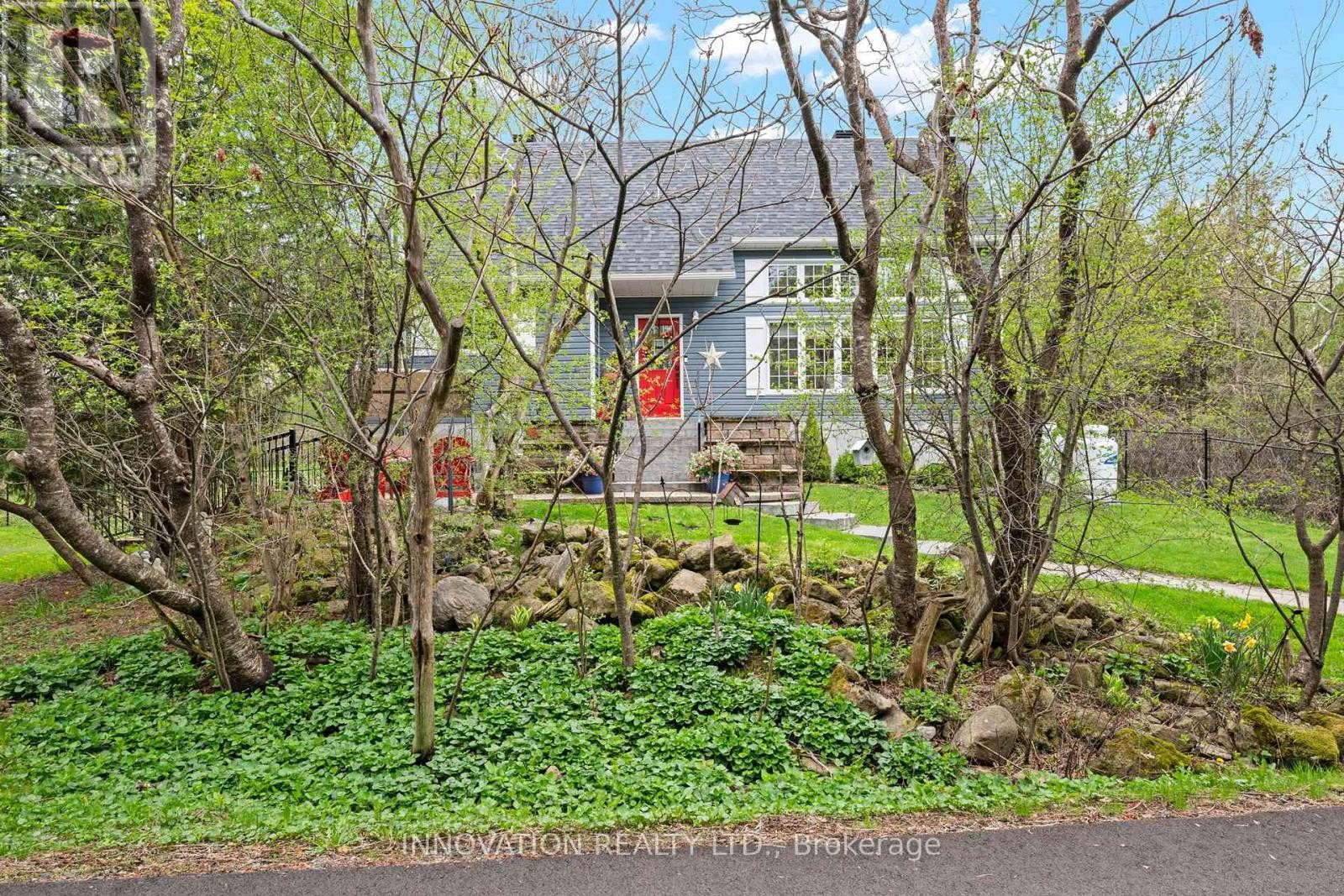 












208 DAVIS ROAD

,
North Grenville,




Ontario
K0G1N0

