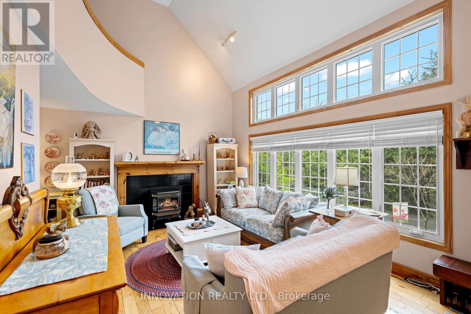 












208 DAVIS ROAD

,
North Grenville,




Ontario
K0G1N0

