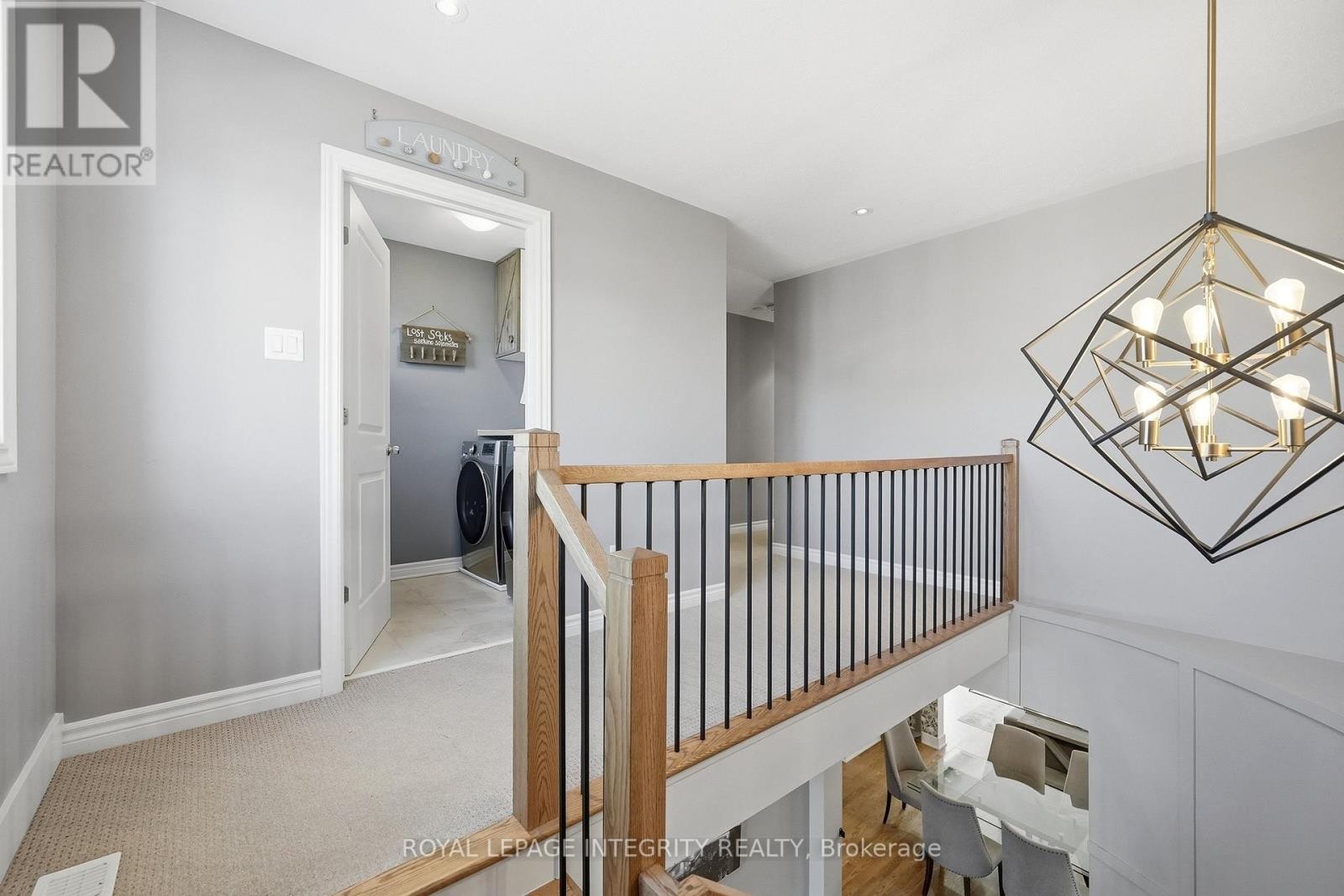 












525 YELLOW BIRCH STREET

,
Ottawa,




Ontario
K1W0J3

