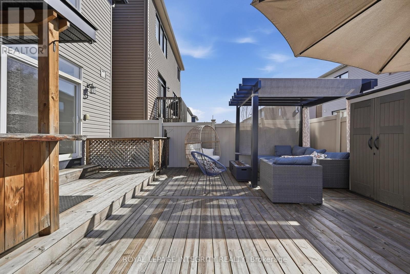 












525 YELLOW BIRCH STREET

,
Ottawa,




Ontario
K1W0J3

