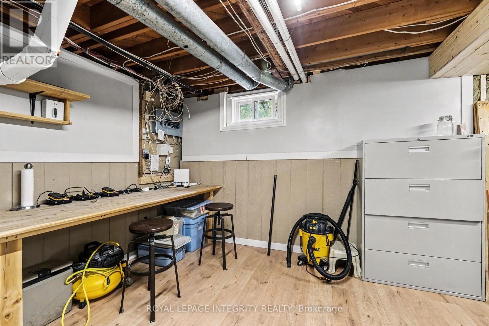 












1456 LEPAGE AVENUE

,
Ottawa,




Ontario
K1Z8C9

