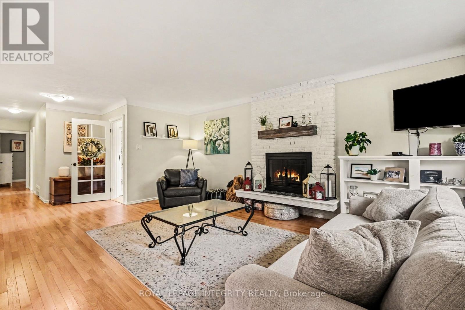 












1456 LEPAGE AVENUE

,
Ottawa,




Ontario
K1Z8C9

