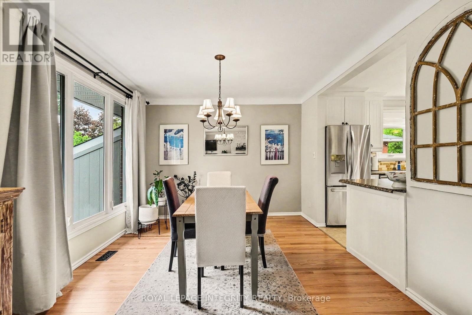












1456 LEPAGE AVENUE

,
Ottawa,




Ontario
K1Z8C9

