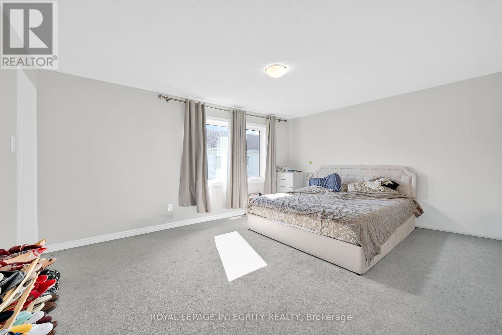 












16 FOCALITY CRESCENT

,
Ottawa,




Ontario
K1M0N3

