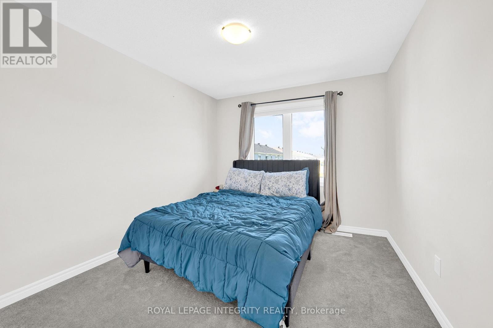 












16 FOCALITY CRESCENT

,
Ottawa,




Ontario
K1M0N3

