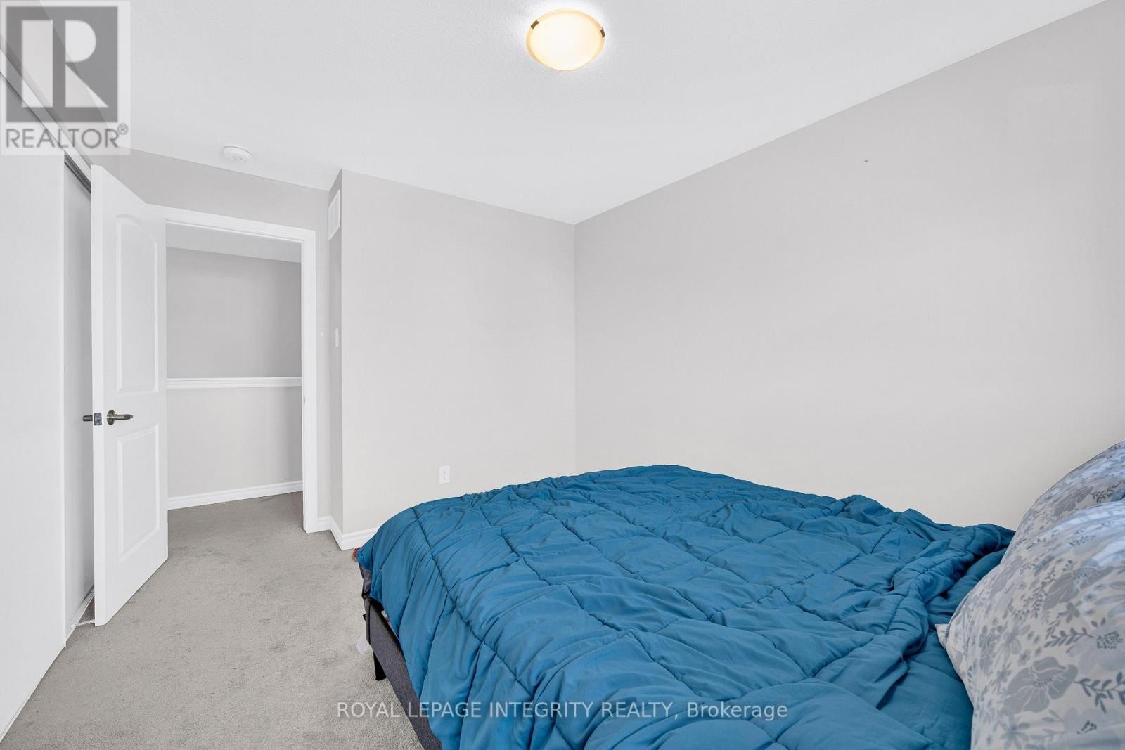 












16 FOCALITY CRESCENT

,
Ottawa,




Ontario
K1M0N3

