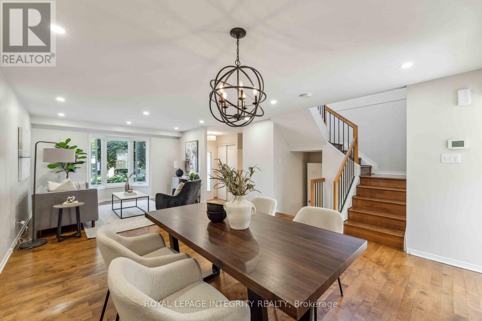 












7 WINDHURST DRIVE

,
Ottawa,




Ontario
K2G6G6


