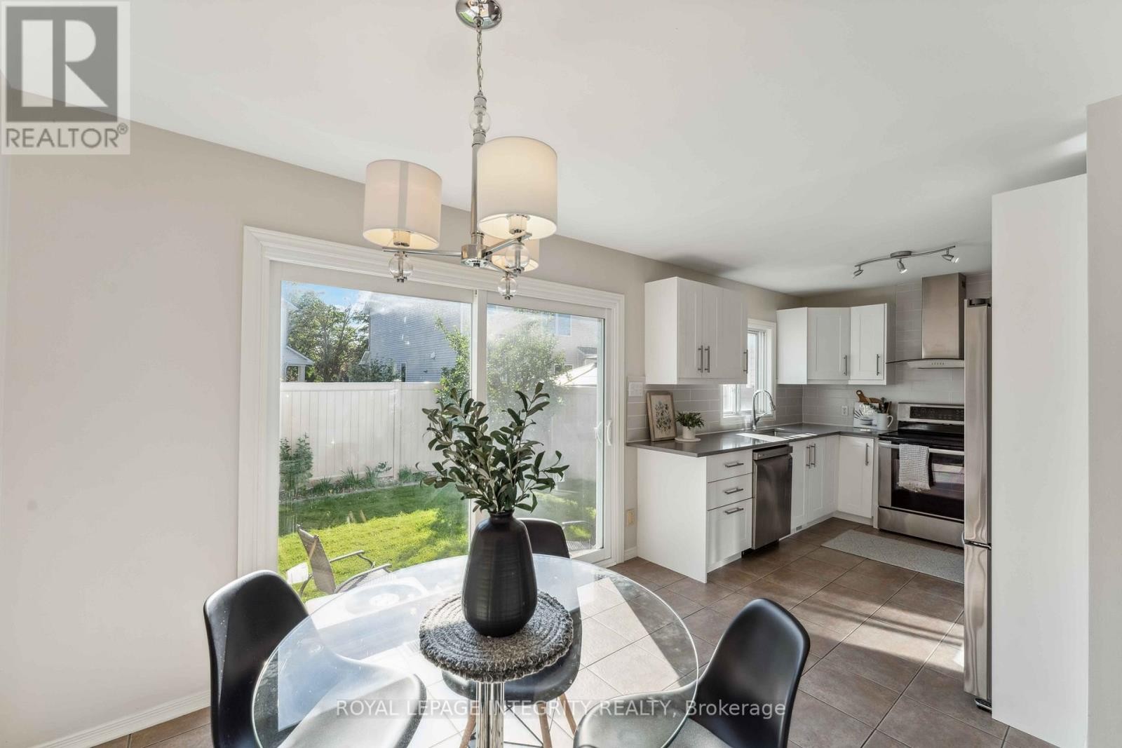 












7 WINDHURST DRIVE

,
Ottawa,




Ontario
K2G6G6

