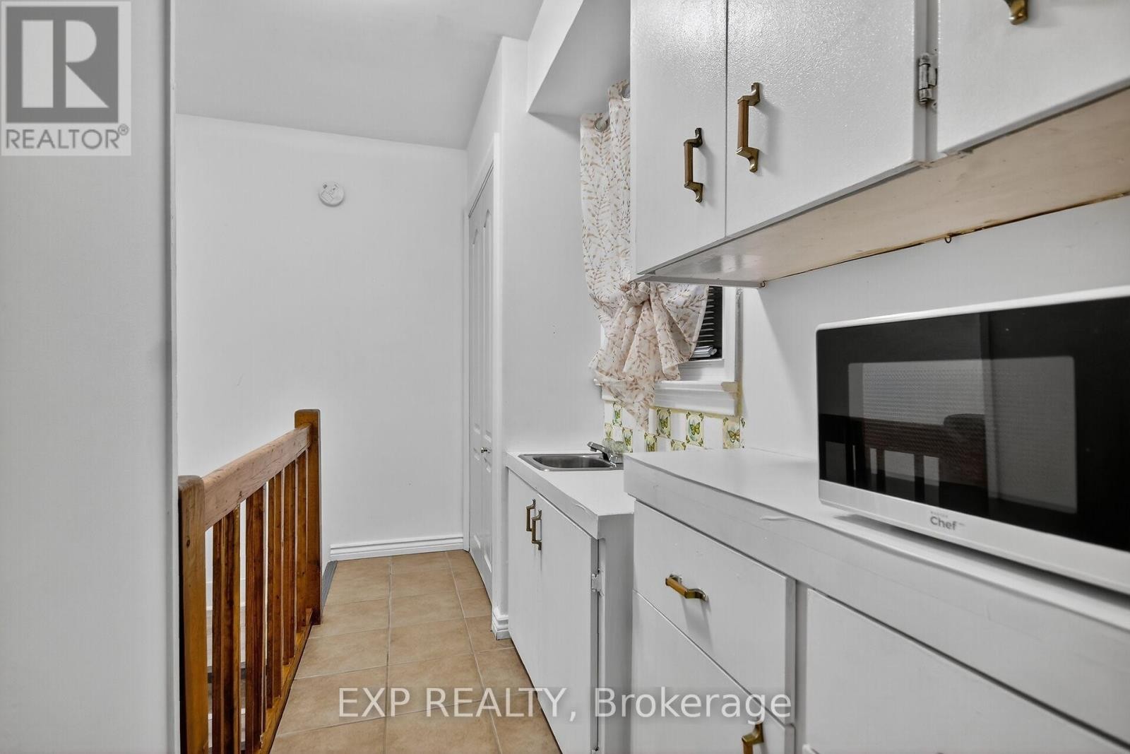 












41 HWY 5 W STREET

,
South Dundas,




Ontario
K0C1X0


