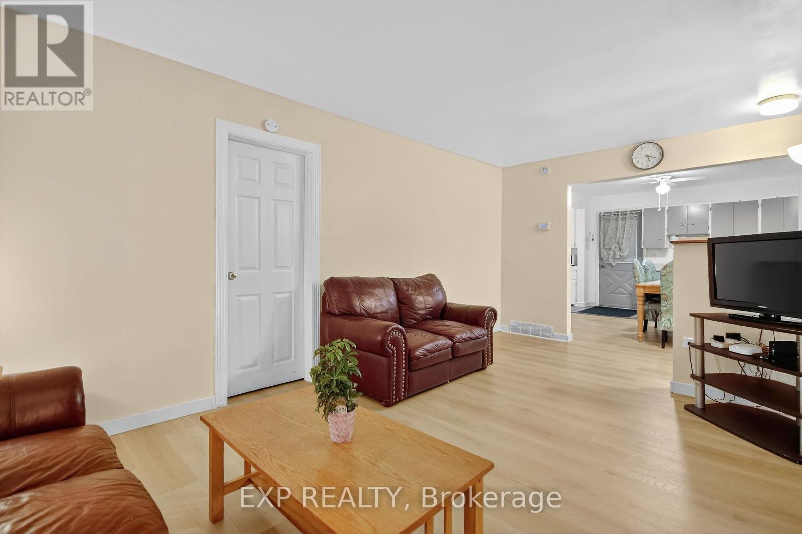












41 HWY 5 W STREET

,
South Dundas,




Ontario
K0C1X0

