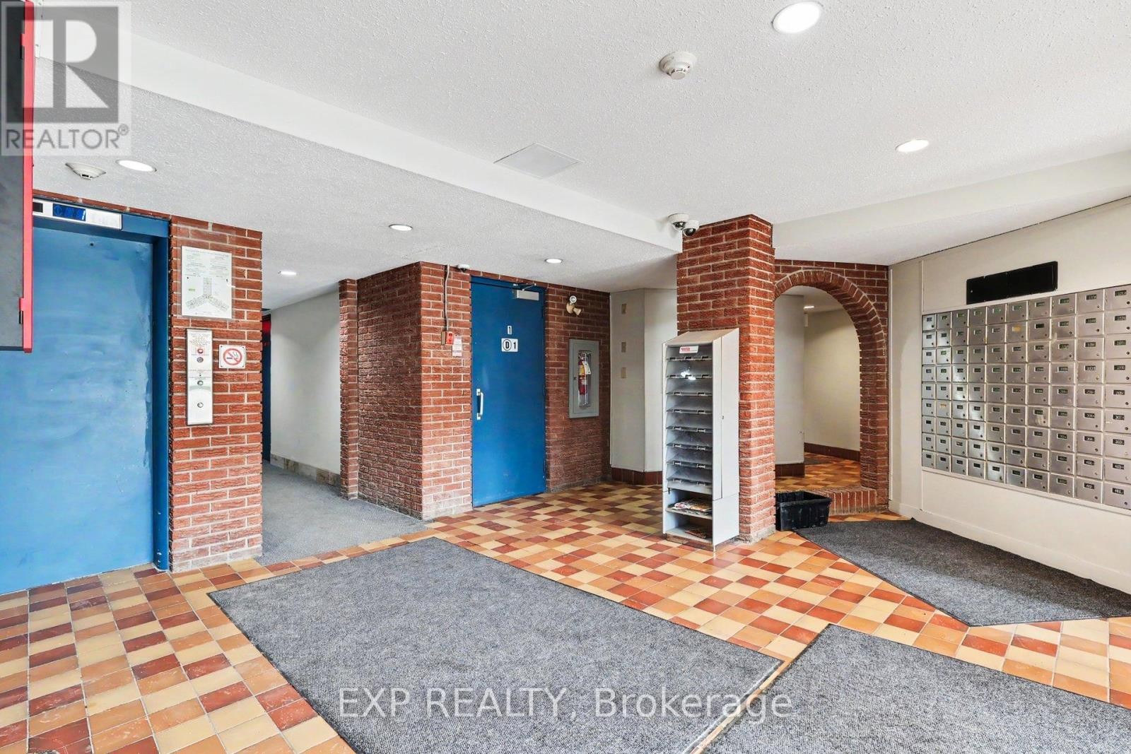 












405A - 2044 ARROWSMITH DRIVE

,
Ottawa,




Ontario
K1J7V8

