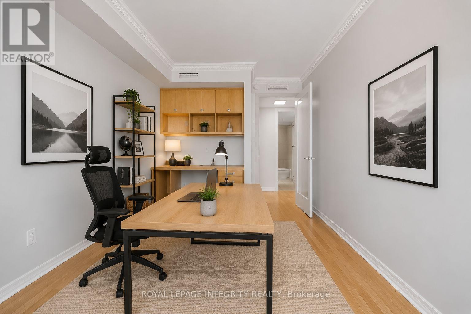 












PH5 - 939 NORTH RIVER ROAD

,
Ottawa,




Ontario
K1K3V2

