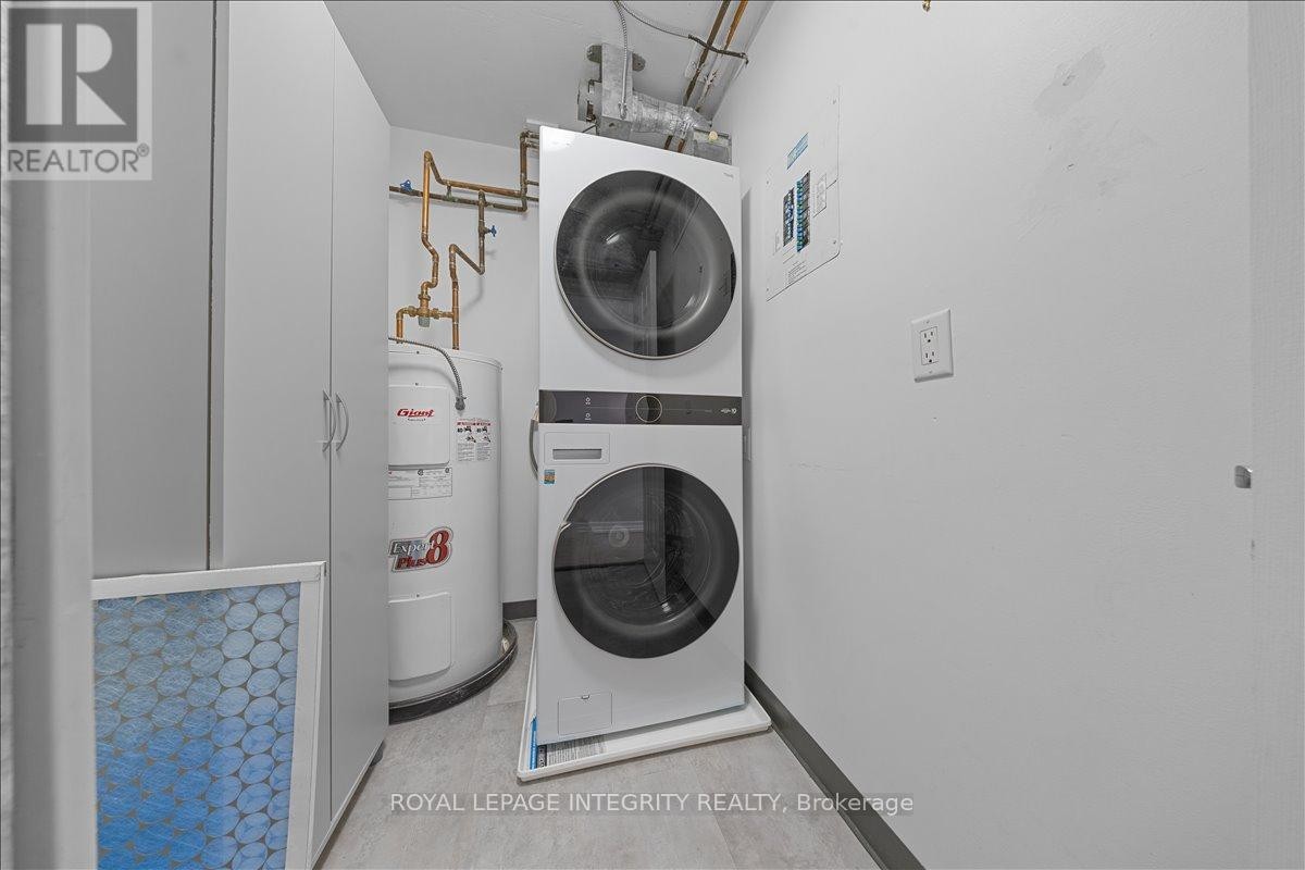 












PH5 - 939 NORTH RIVER ROAD

,
Ottawa,




Ontario
K1K3V2

