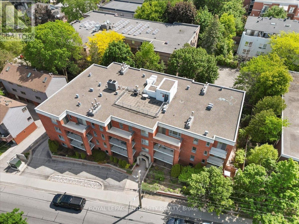 












PH5 - 939 NORTH RIVER ROAD

,
Ottawa,




Ontario
K1K3V2

