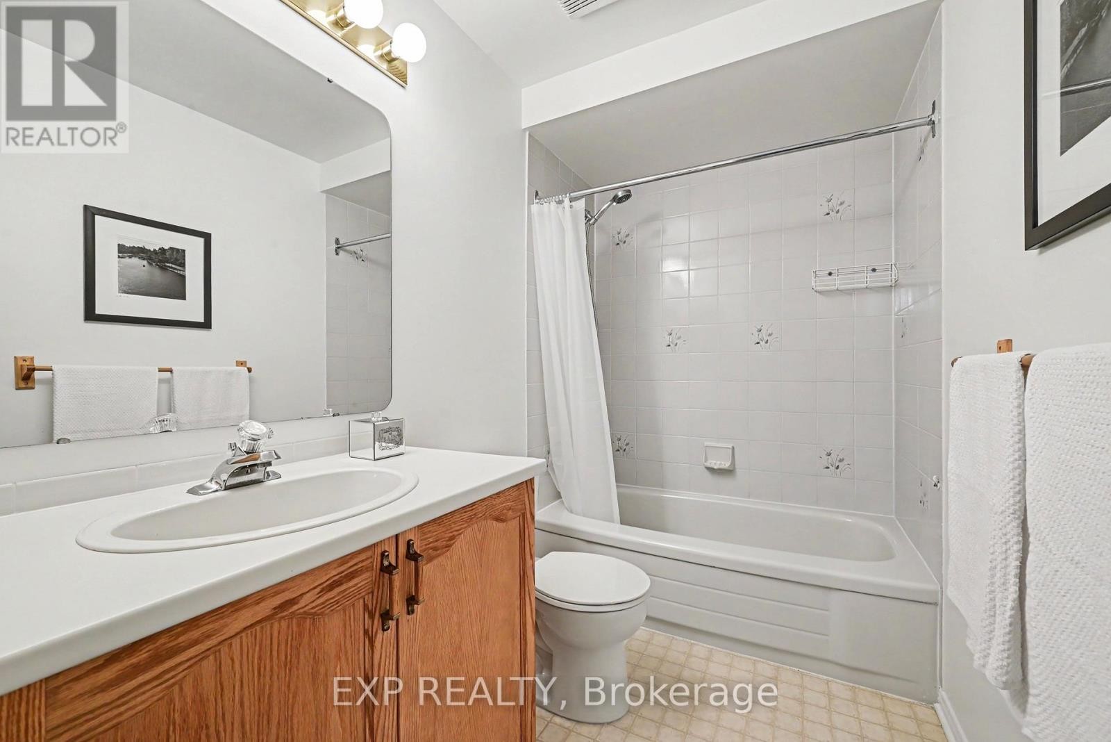 












1859 SUMMERFIELDS CRESCENT

,
Ottawa,




Ontario
K1C7B7

