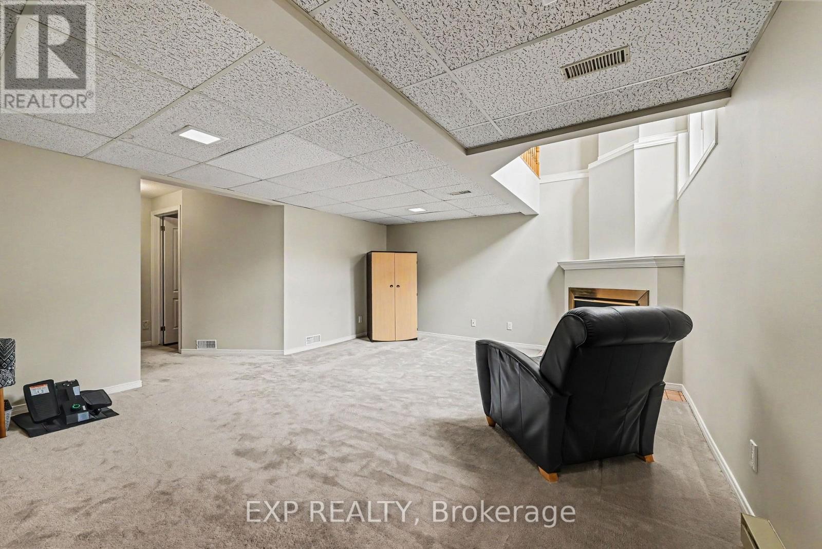 












1859 SUMMERFIELDS CRESCENT

,
Ottawa,




Ontario
K1C7B7

