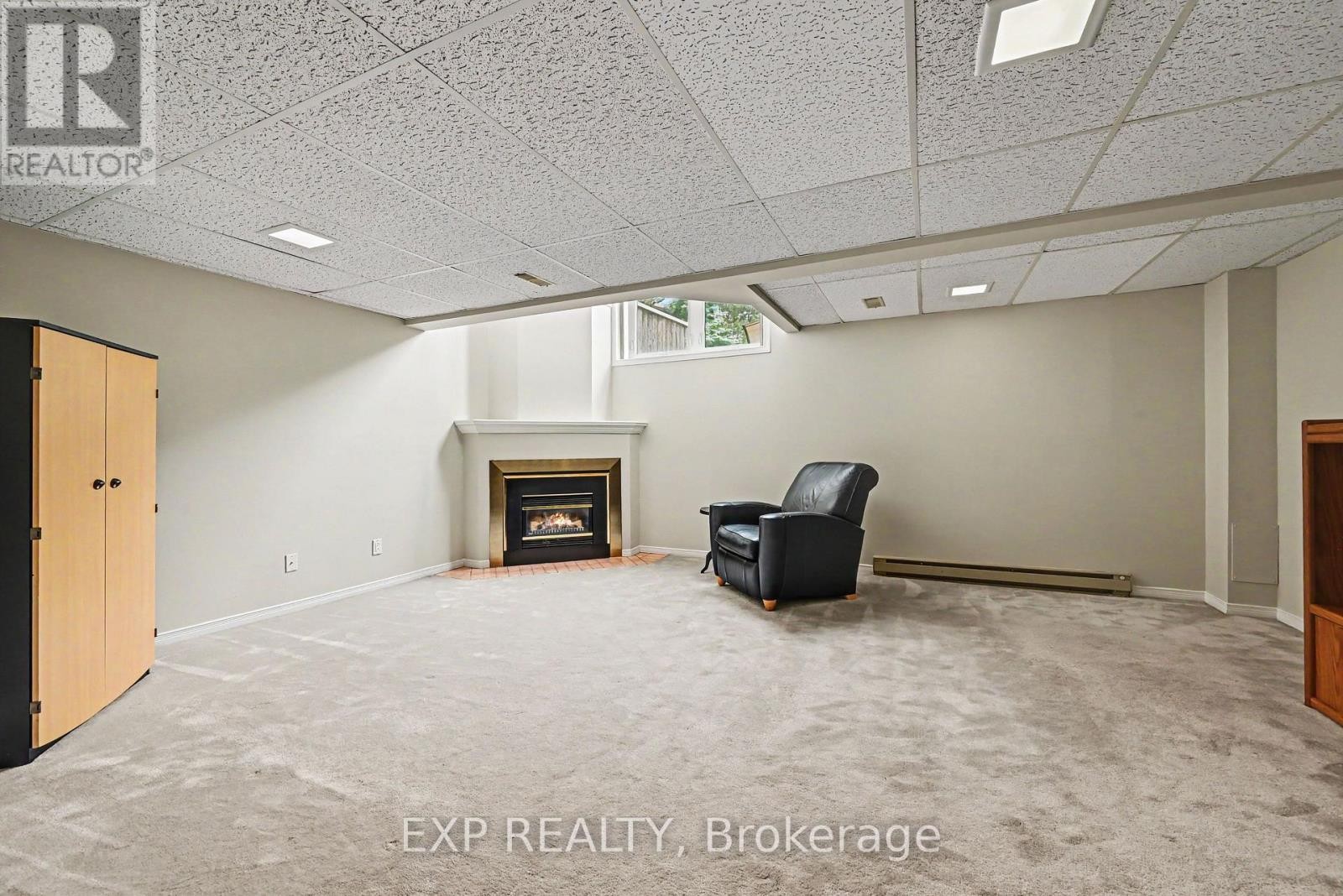 












1859 SUMMERFIELDS CRESCENT

,
Ottawa,




Ontario
K1C7B7

