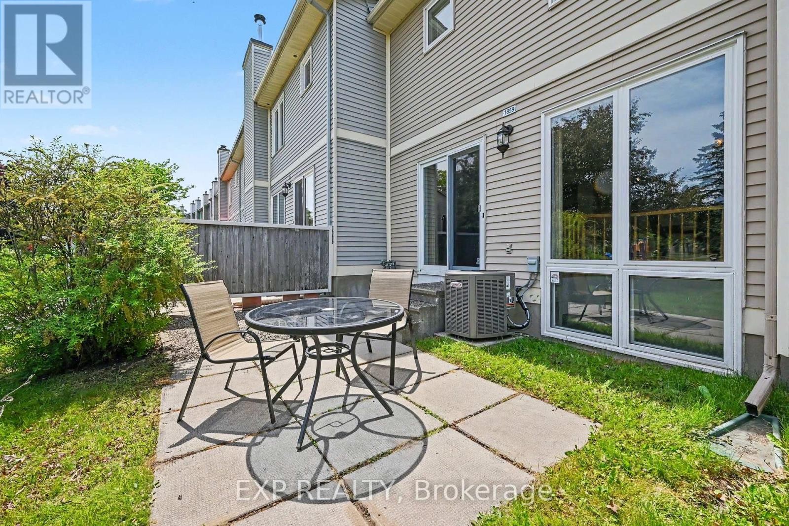 












1859 SUMMERFIELDS CRESCENT

,
Ottawa,




Ontario
K1C7B7

