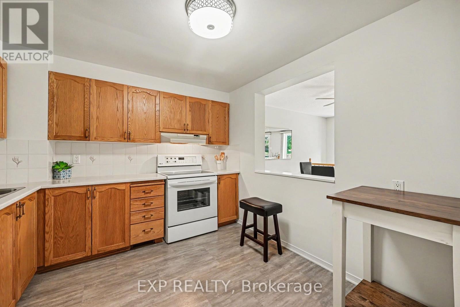 












1859 SUMMERFIELDS CRESCENT

,
Ottawa,




Ontario
K1C7B7

