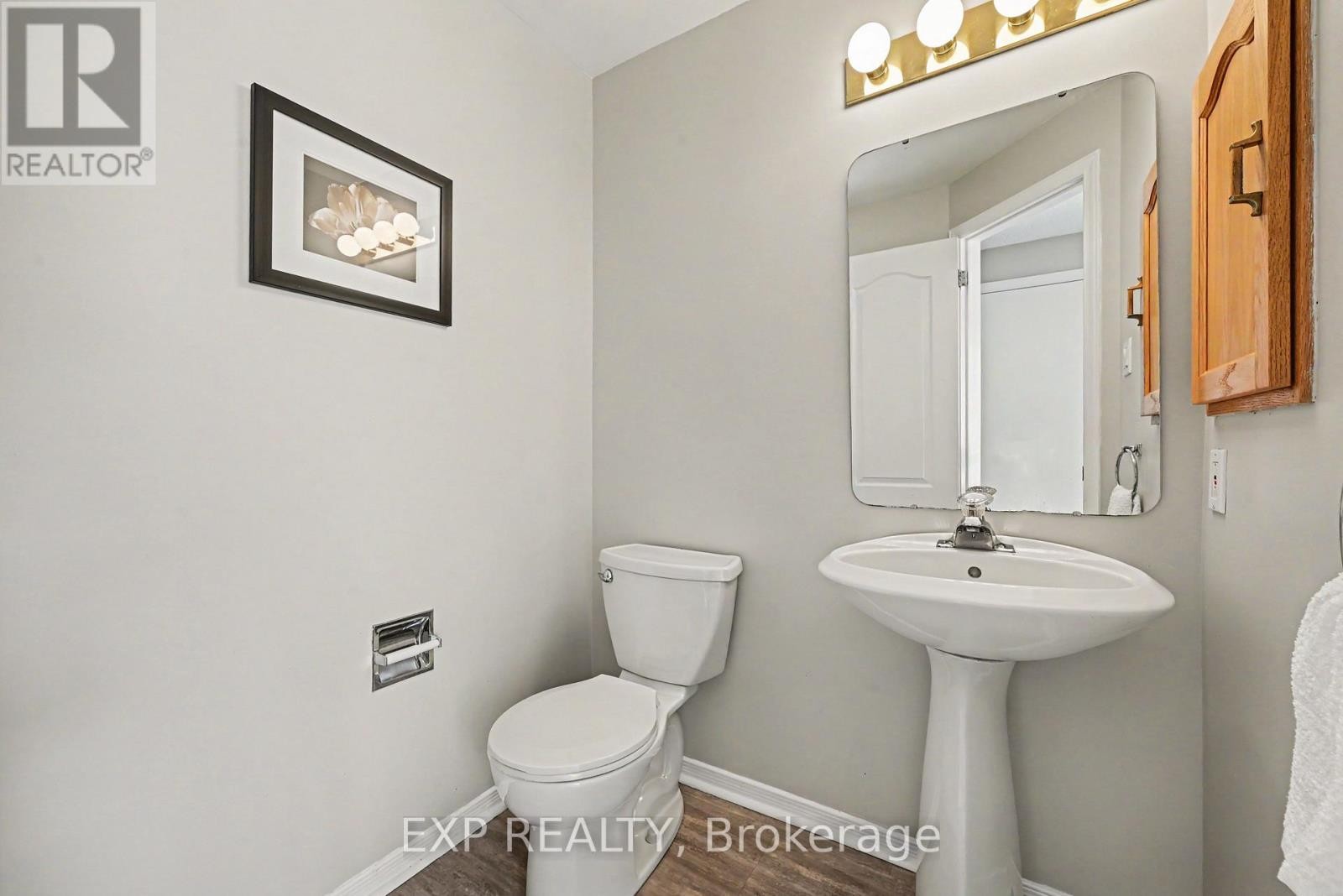












1859 SUMMERFIELDS CRESCENT

,
Ottawa,




Ontario
K1C7B7

