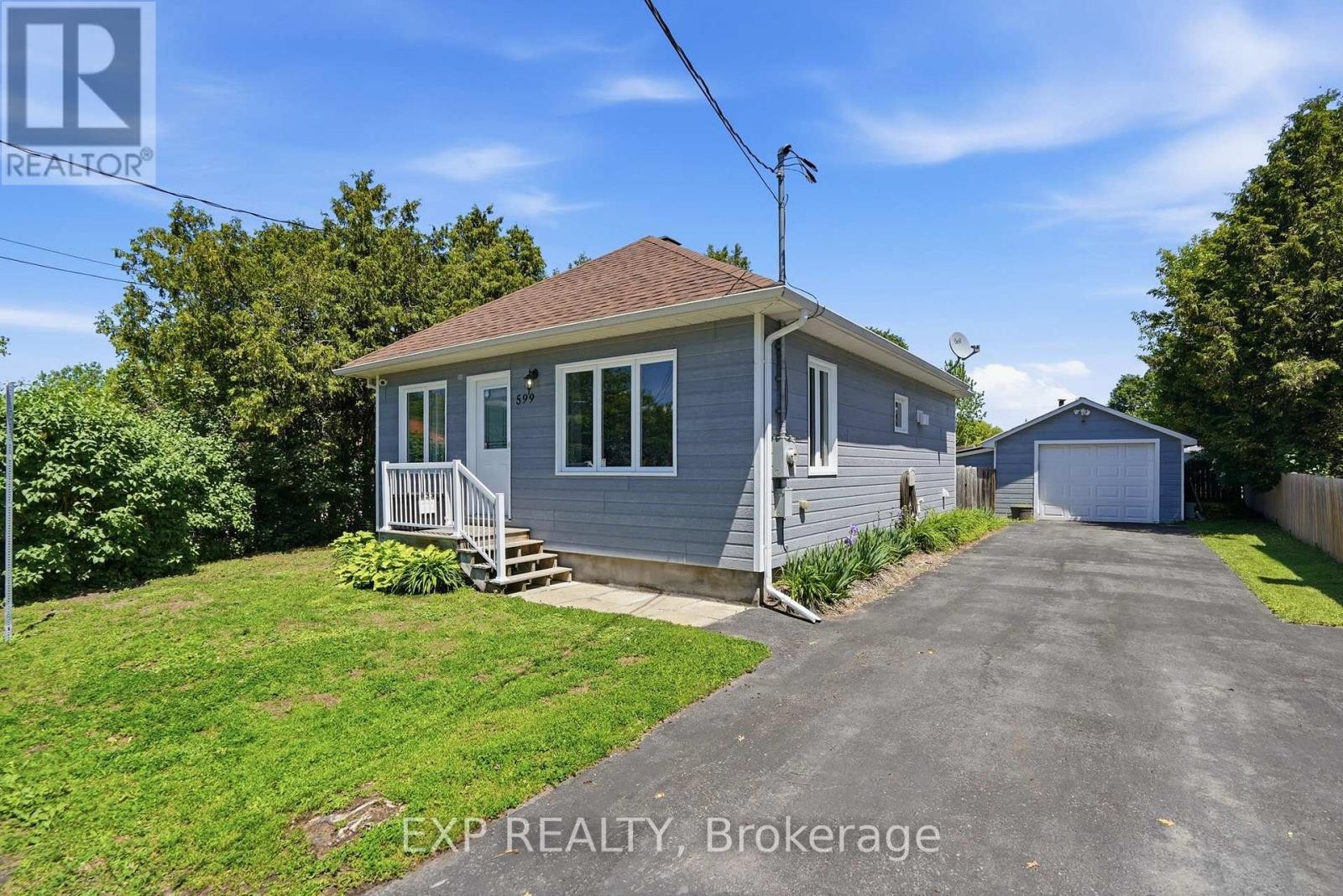 












599 VICTOR STREET

,
Clarence-Rockland,




Ontario
K4K1E5

