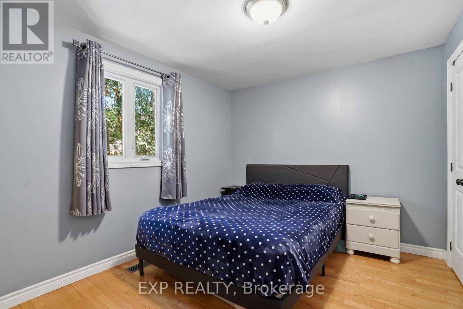 












599 VICTOR STREET

,
Clarence-Rockland,




Ontario
K4K1E5

